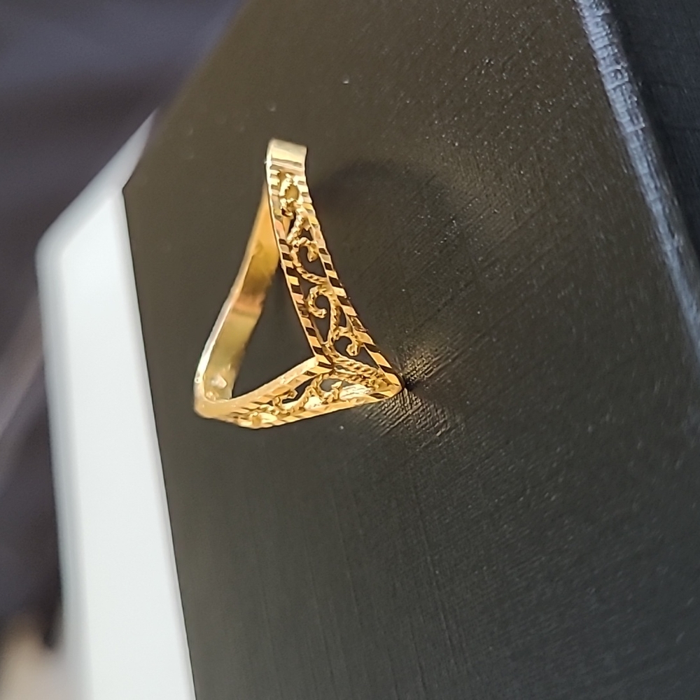 💥SOLD💥 22k V shape ring